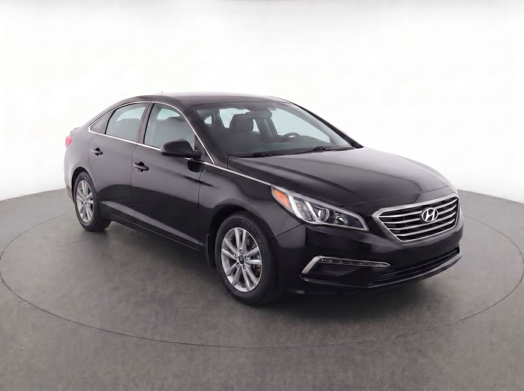 Used 2017 Hyundai Sonata SE FWD image 2