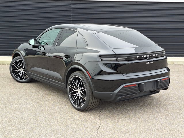New 2026 Porsche Macan Electric RWD image 5