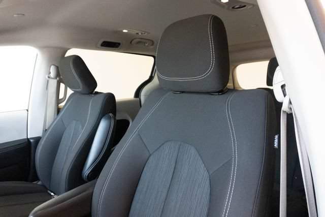 Used 2024 Chrysler Voyager LX FWD image 16