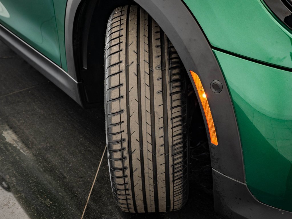 Certified 2025 MINI Cooper S image 37