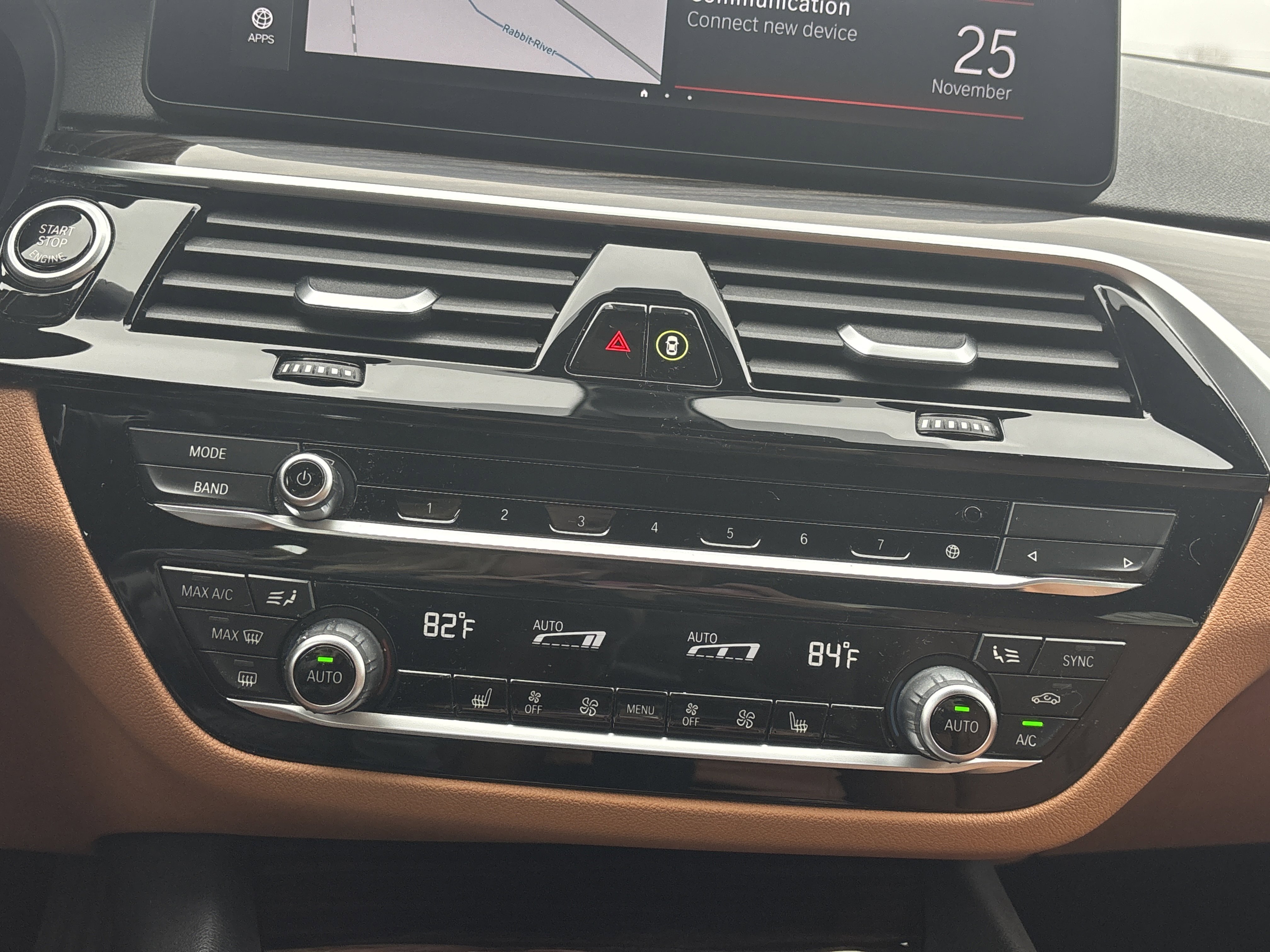 Used 2021 BMW 540i xDrive w/ Premium Package image 22