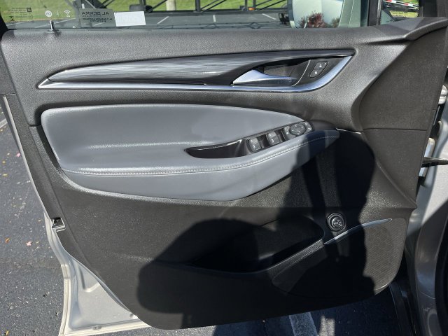 Used 2019 Buick Enclave Essence AWD/4WD image 23
