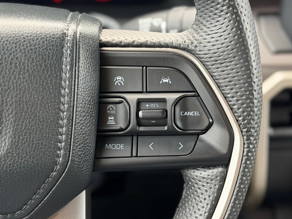 Certified 2024 Toyota Tacoma TRD Off-Road AWD/4WD image 12