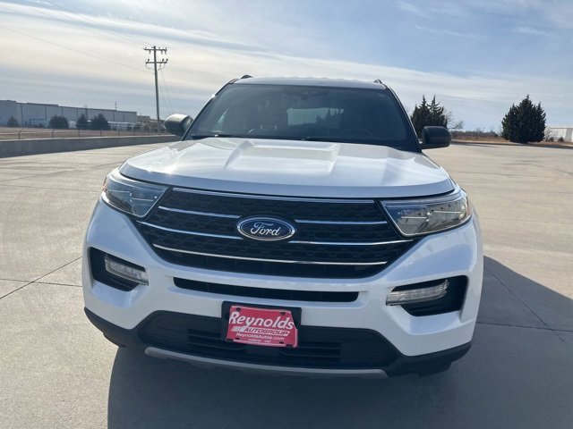 Used 2020 Ford Explorer XLT w/ Equipment Group 202A image 2