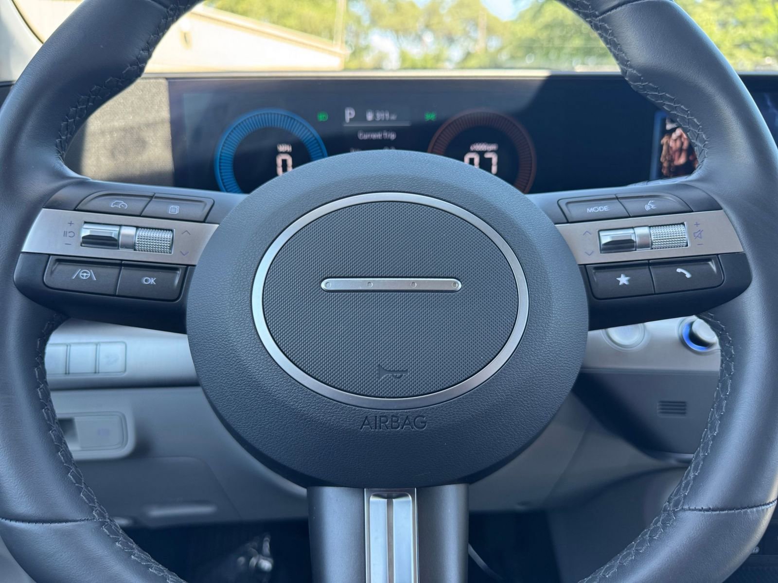 Used 2025 Hyundai Kona SEL image 29