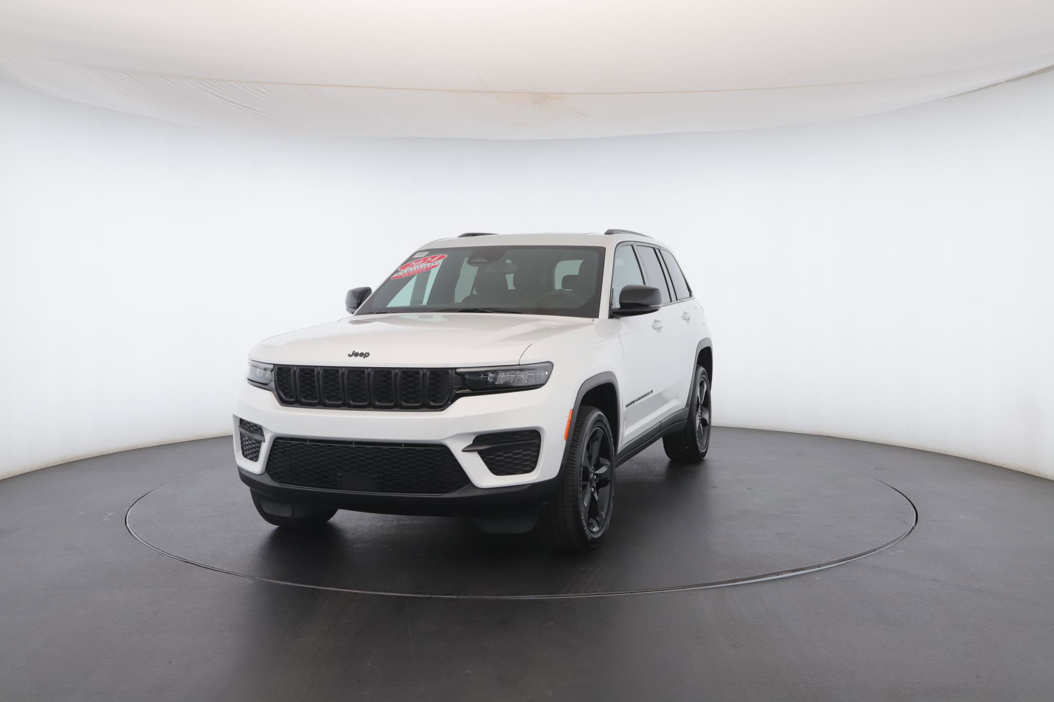 Used 2024 Jeep Grand Cherokee Altitude image 40