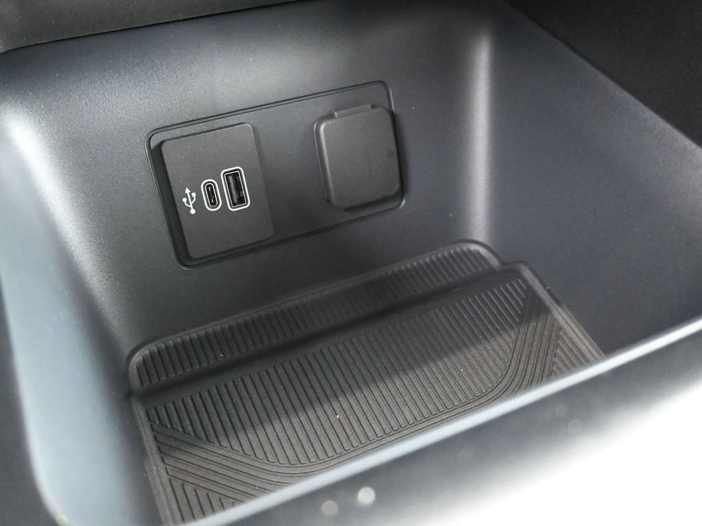 New 2026 Ford Explorer Active RWD image 16