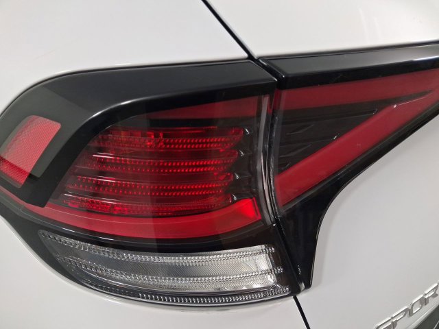 Used 2023 Kia Sportage EX AWD/4WD image 29
