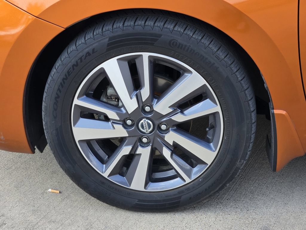 Used 2020 Nissan Versa SV FWD image 8