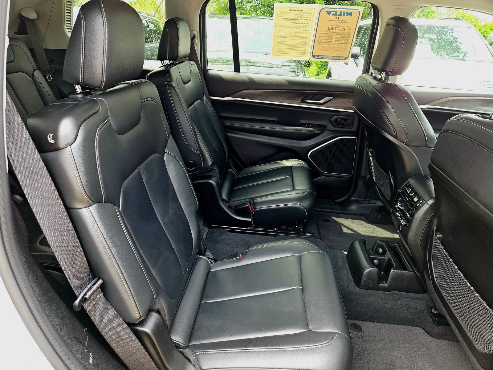 Used 2022 Jeep Grand Cherokee L Limited AWD/4WD image 26