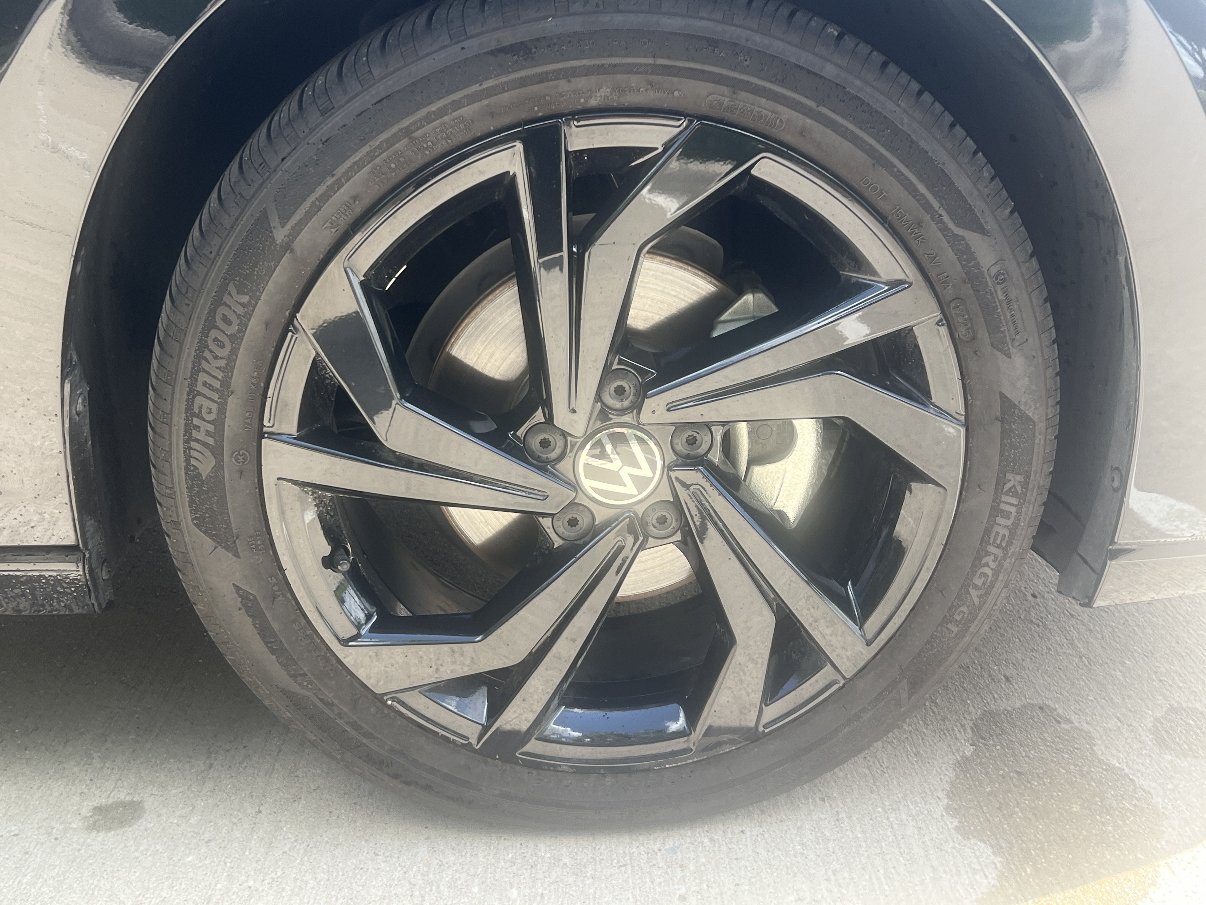 Used 2026 Volkswagen Jetta SE w/ Black Wheel Package FWD image 12