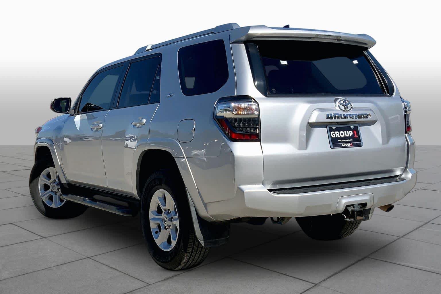 Used 2016 Toyota 4Runner SR5 RWD image 12