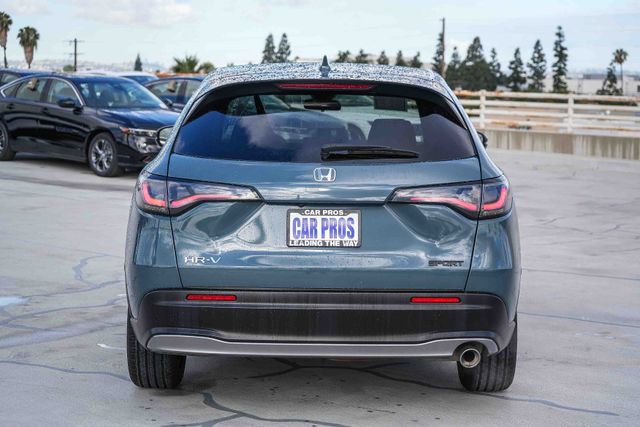 Certified 2025 Honda HR-V Sport image 9
