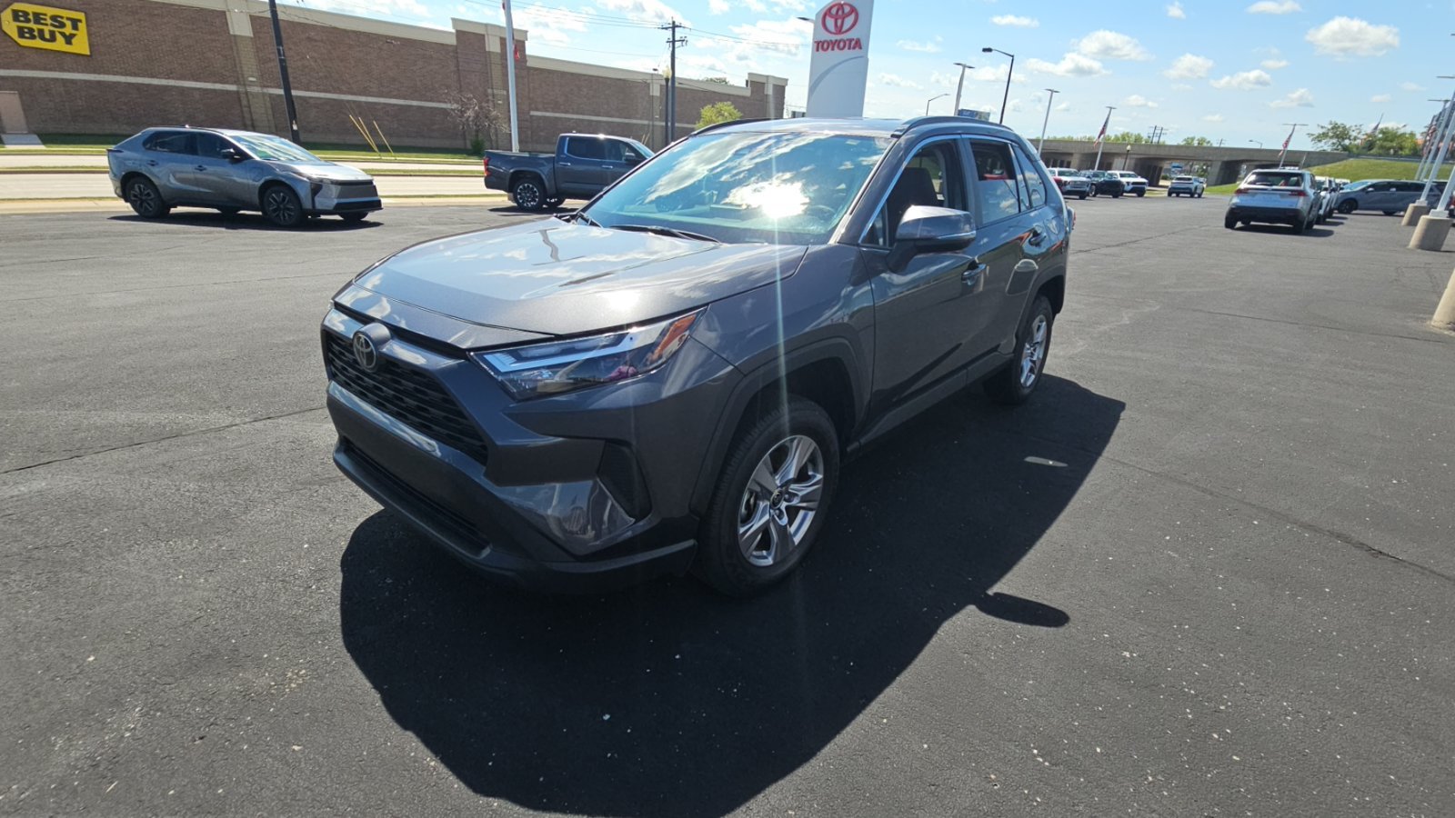 Certified 2025 Toyota RAV4 XLE AWD/4WD image 7