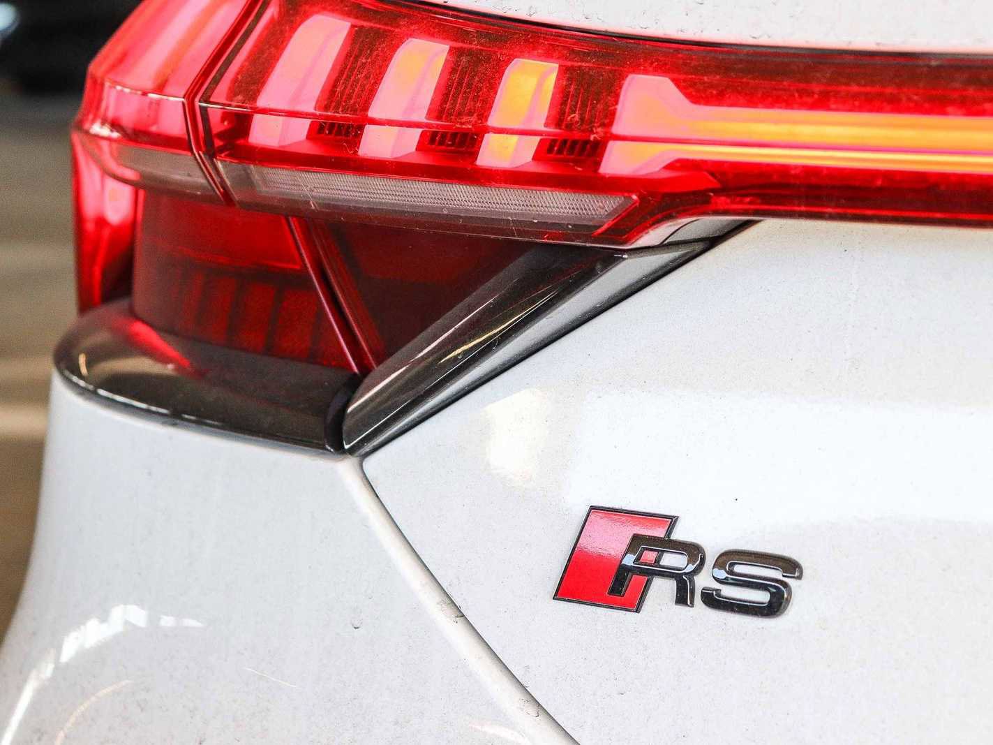 Used 2023 Audi RS e-tron GT w/ Carbon Performance Package AWD/4WD image 11