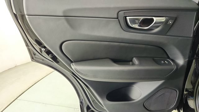 Certified 2023 Volvo XC60 T8 Plus AWD/4WD image 27