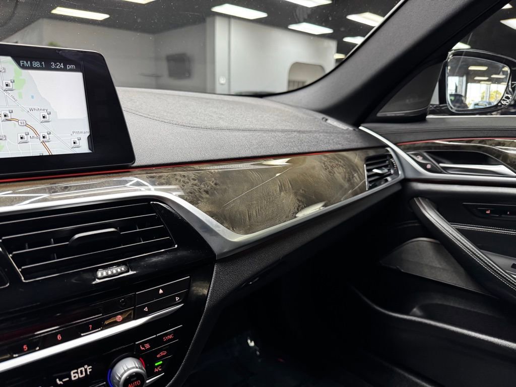 Used 2018 BMW 540i xDrive image 27