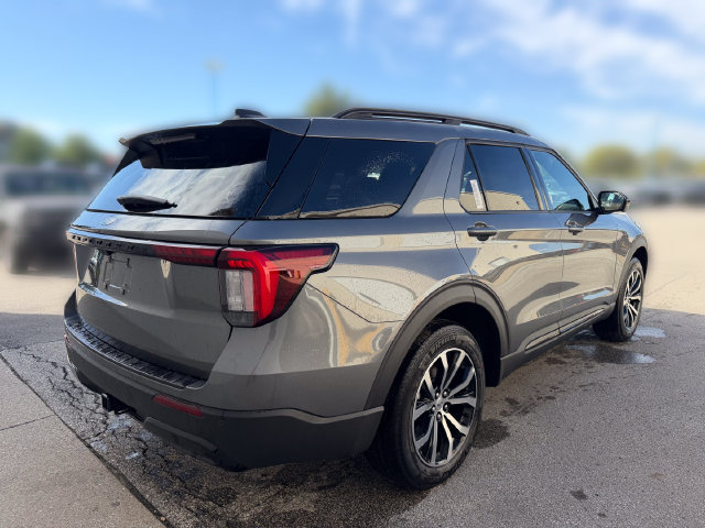 New 2027 Ford Explorer ST-Line AWD/4WD image 6