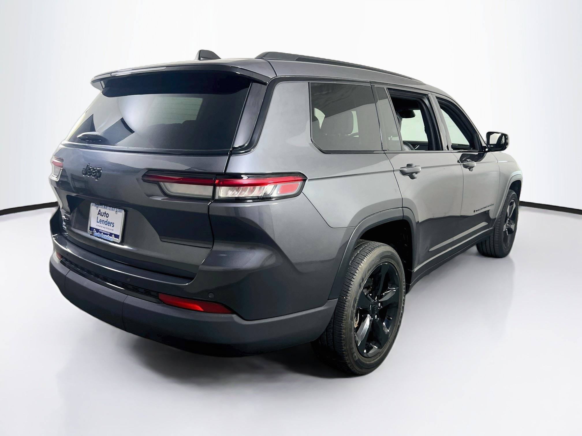 Used 2023 Jeep Grand Cherokee L Laredo AWD/4WD image 5