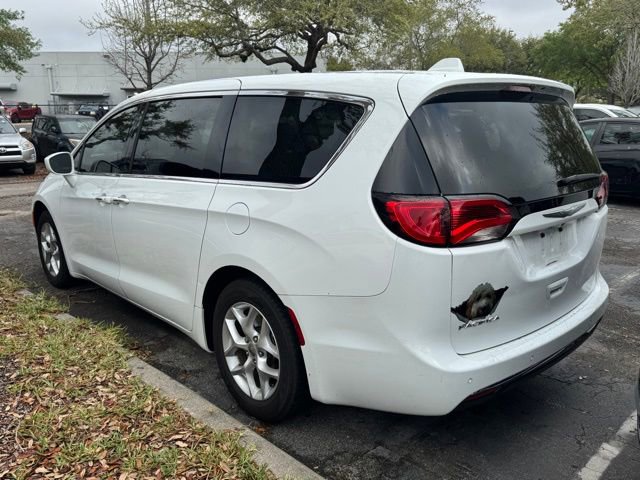 Used 2018 Chrysler Pacifica Touring Plus w/ Tire & Wheel Group image 2