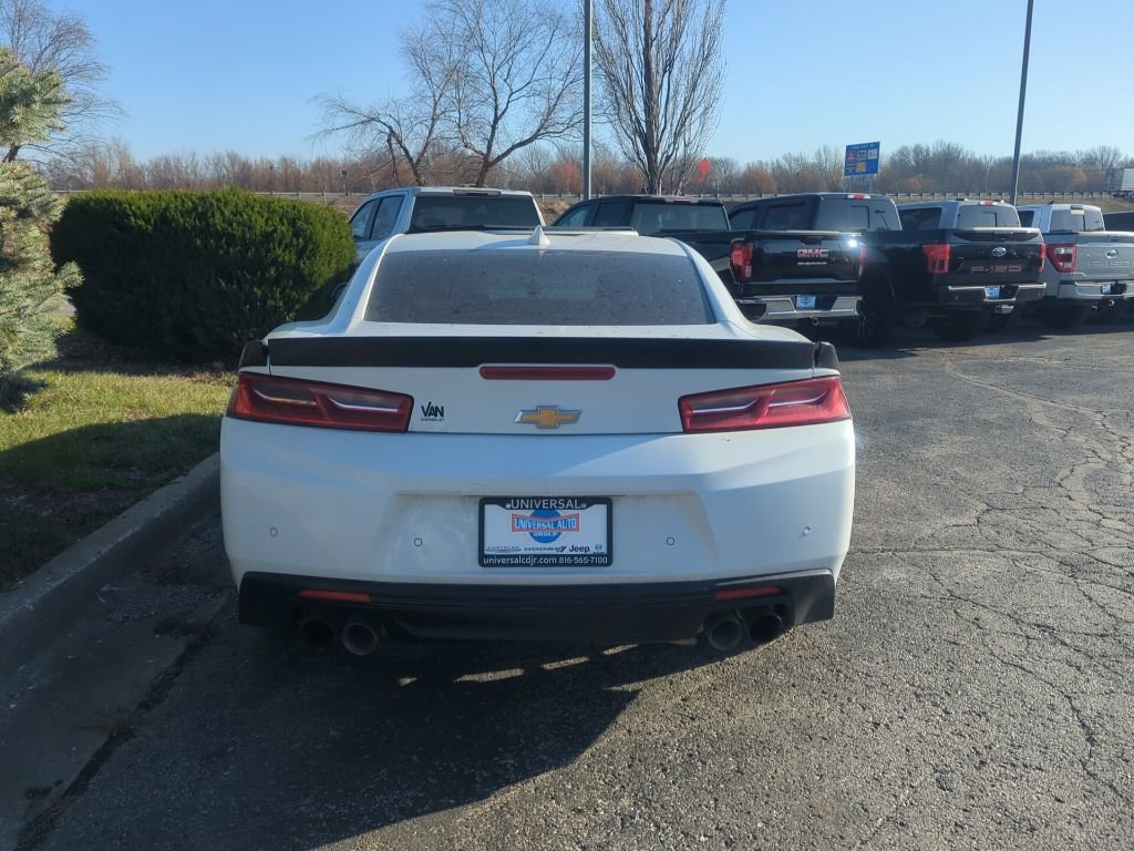 Used 2018 Chevrolet Camaro LT image 7
