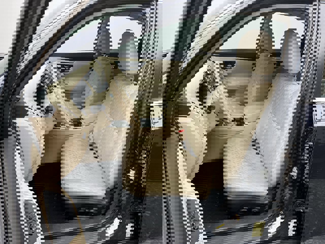 Used 2017 Nissan Altima 2.5 SV image 8