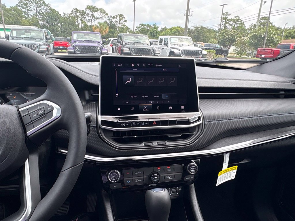 New 2026 Jeep Compass Latitude AWD/4WD image 21