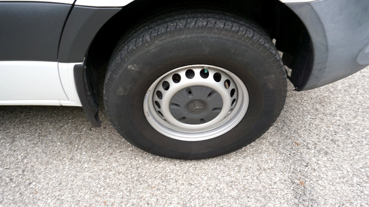 Used 2019 Mercedes-Benz Sprinter 1500 image 12