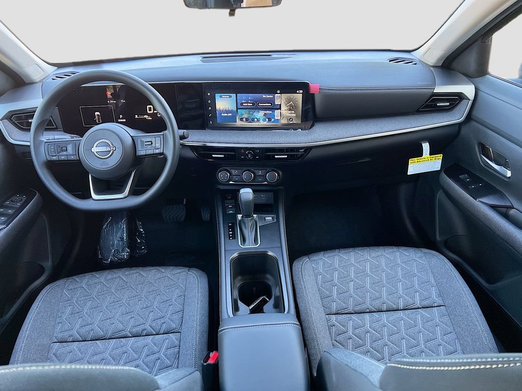 Used 2025 Nissan Kicks SV AWD/4WD image 22