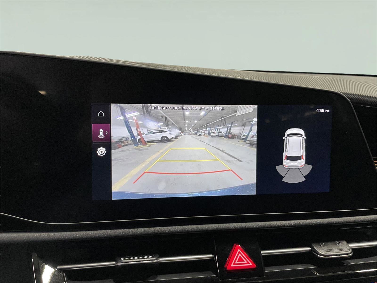 Used 2025 Kia Niro EX image 28