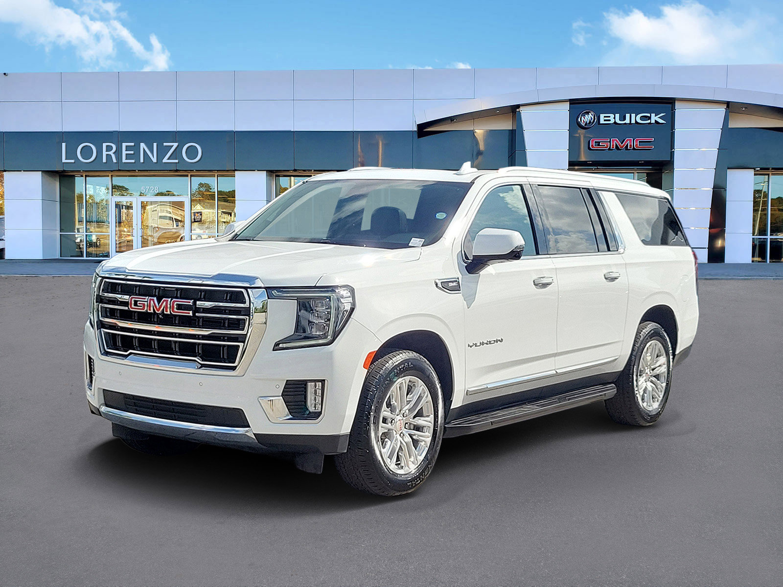 Used 2024 GMC Yukon XL SLT w/ SLT Premium Package RWD image 1