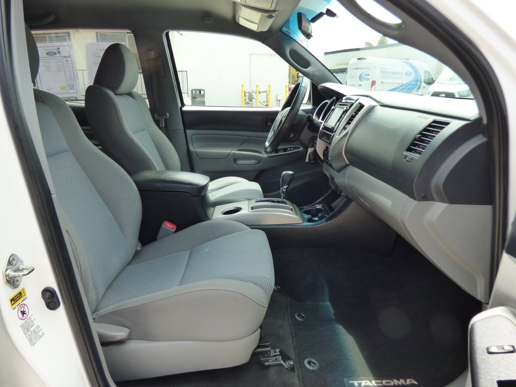 Used 2014 Toyota Tacoma PreRunner w/ TRD Sport Package RWD image 13