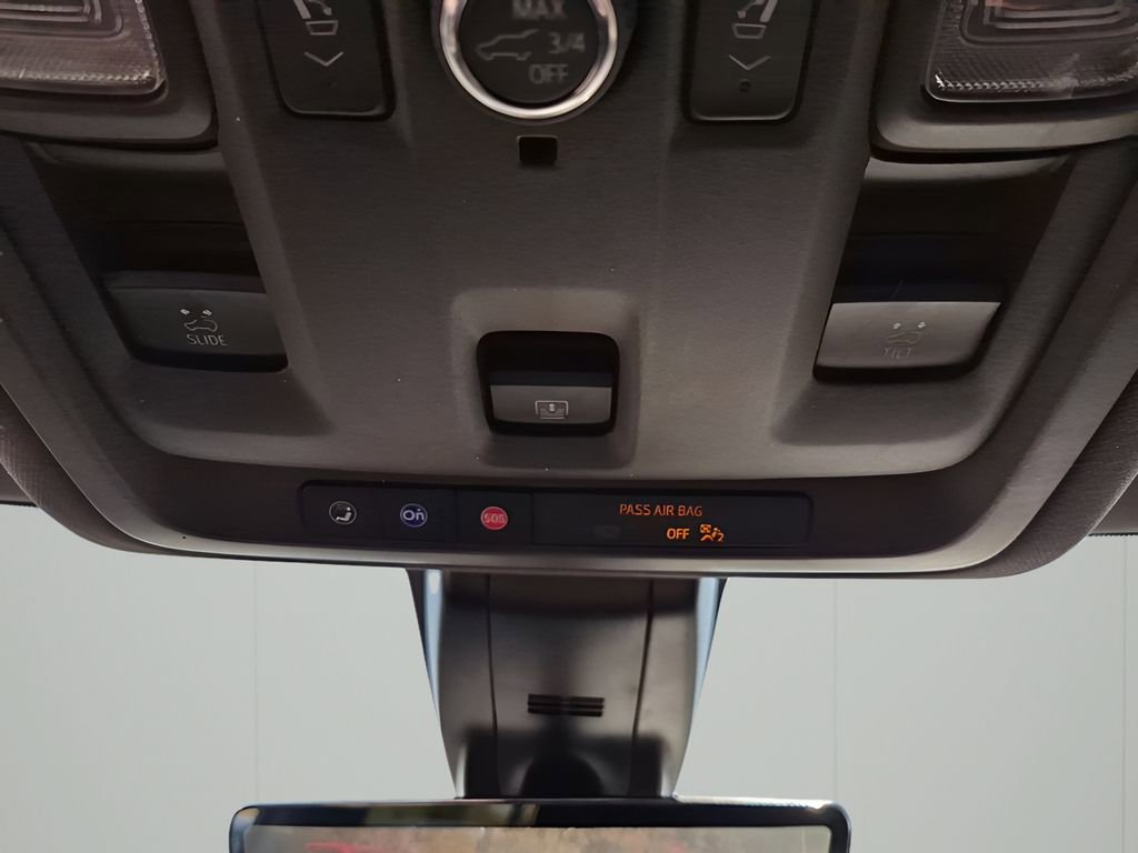 Used 2022 GMC Yukon XL Denali w/ Denali Premium Package image 41