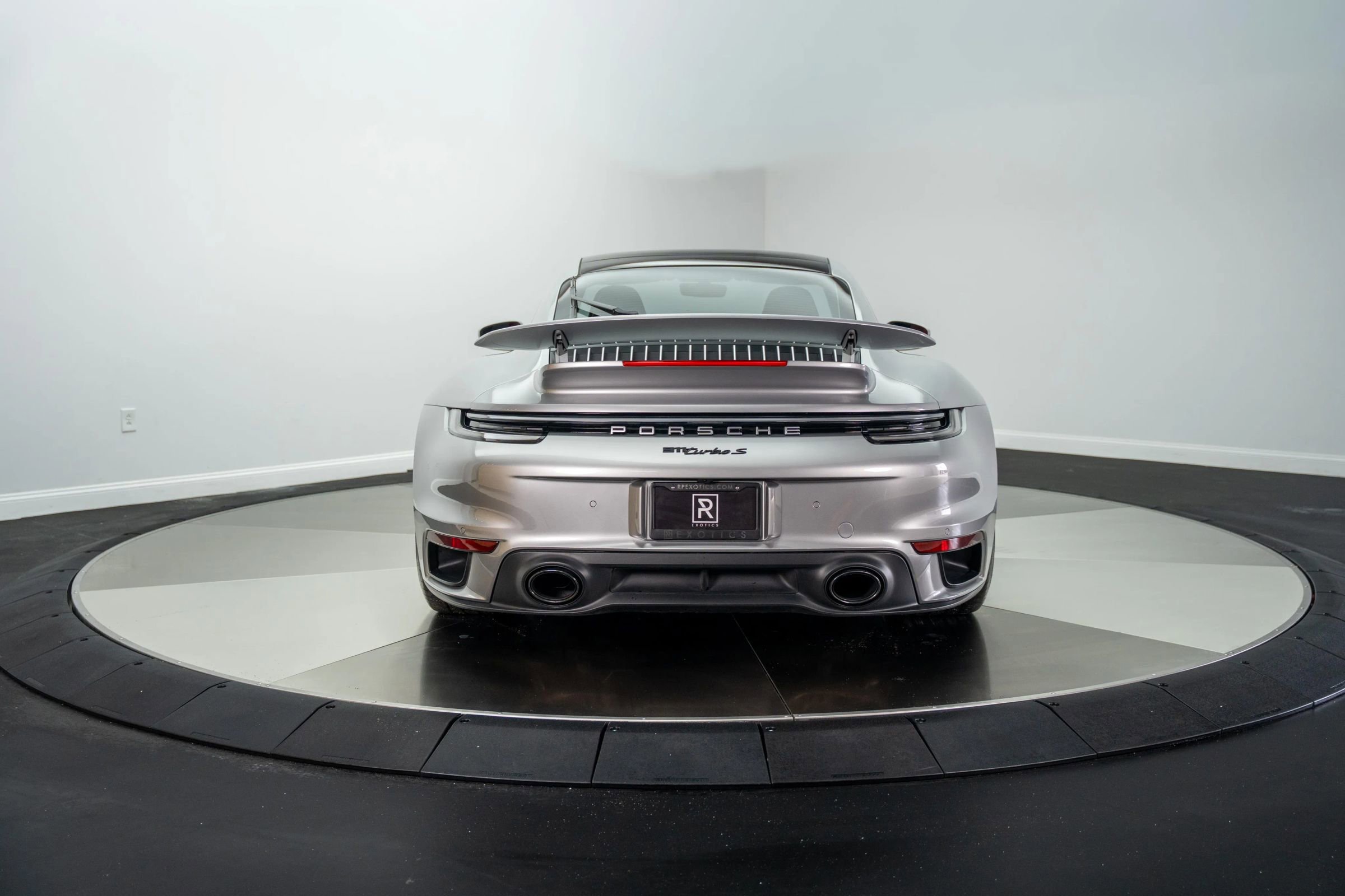 Used 2021 Porsche 911 Turbo S image 9