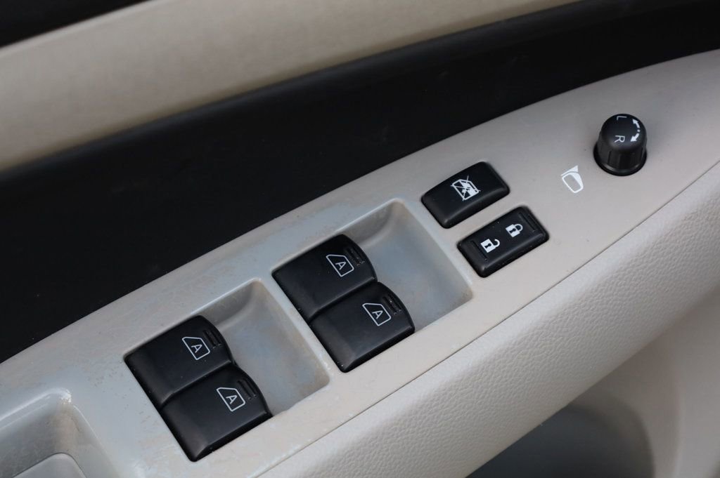 Used 2008 INFINITI G35 x Sedan w/ Premium Pkg image 30