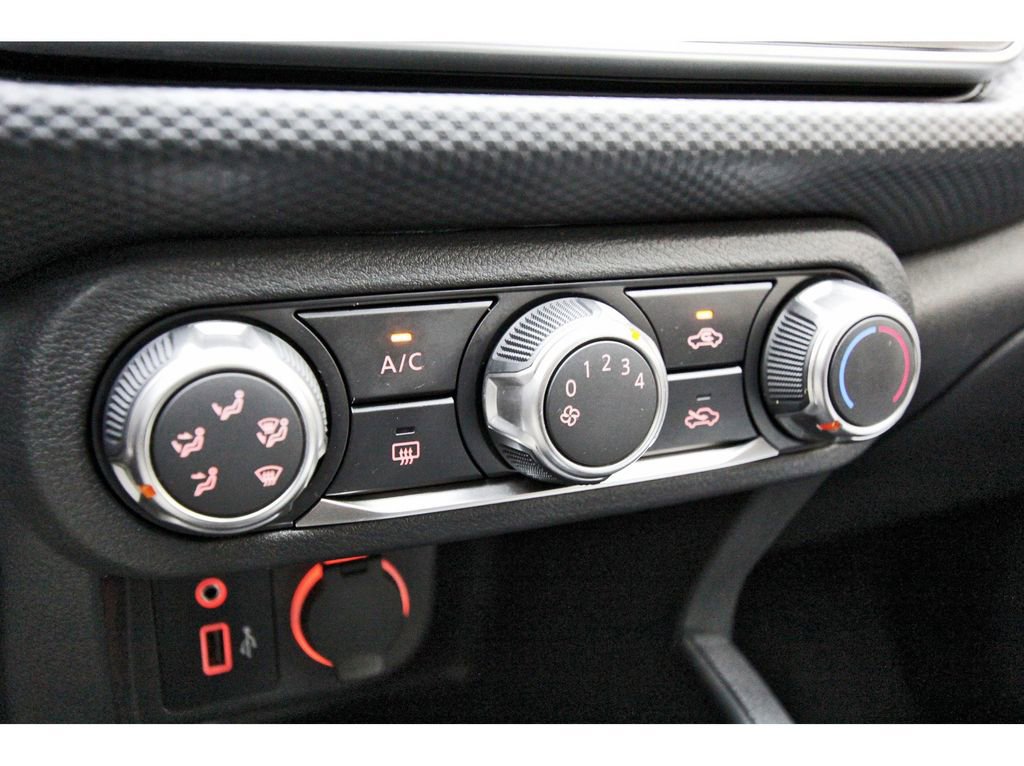 Certified 2025 Nissan Kicks Play S image 22