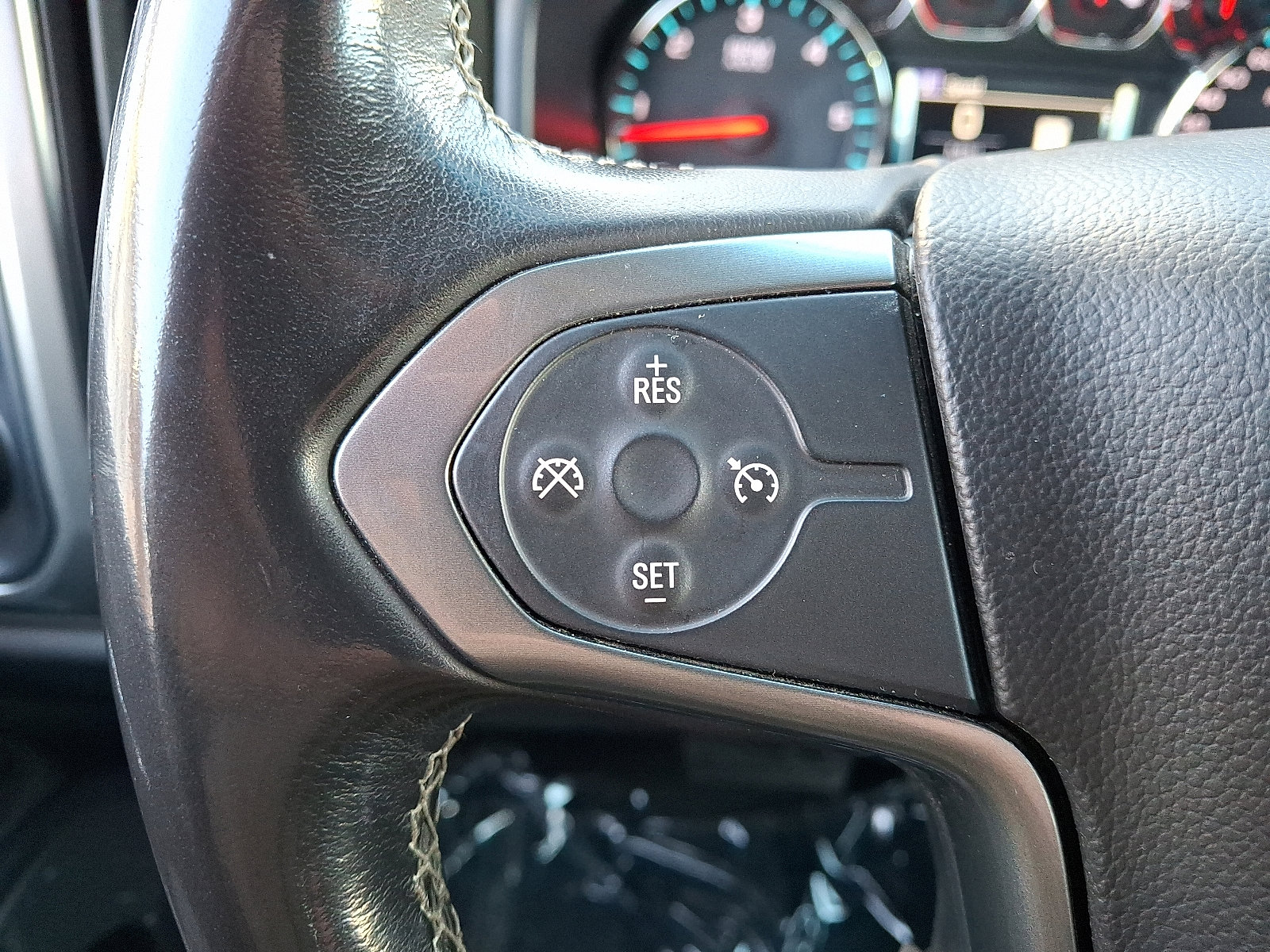 Used 2018 Chevrolet Silverado 1500 LT w/ All Star Edition image 20