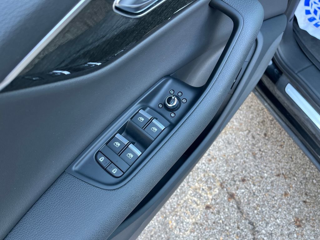 Used 2023 Audi Q7 2.0T Premium image 12