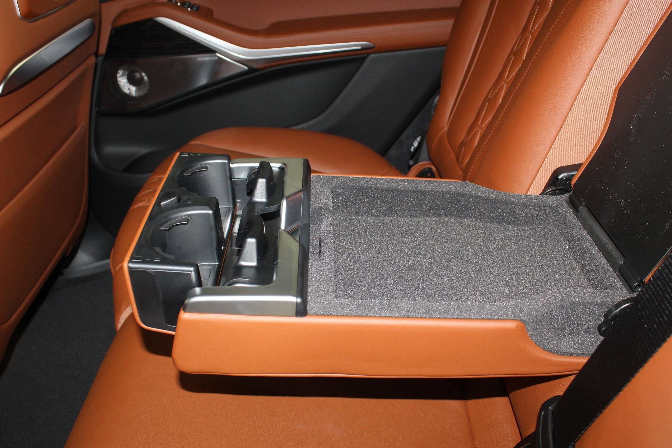 New 2026 BMW X7 M60i image 28