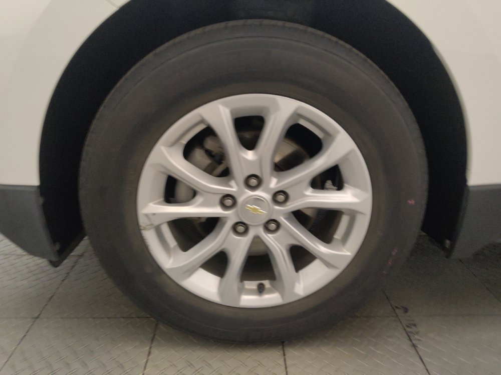 Used 2020 Chevrolet Equinox LS w/ LS Convenience Package FWD image 31