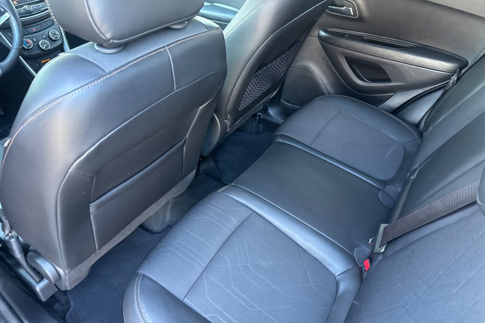 Used 2021 Chevrolet Trax LT w/ Driver Confidence Package image 15