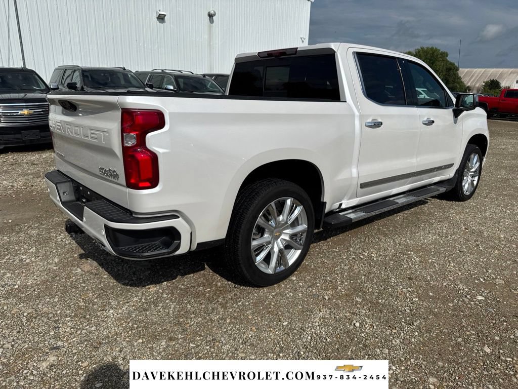 Used 2025 Chevrolet Silverado 1500 High Country w/ High Country Premium Package AWD/4WD image 5