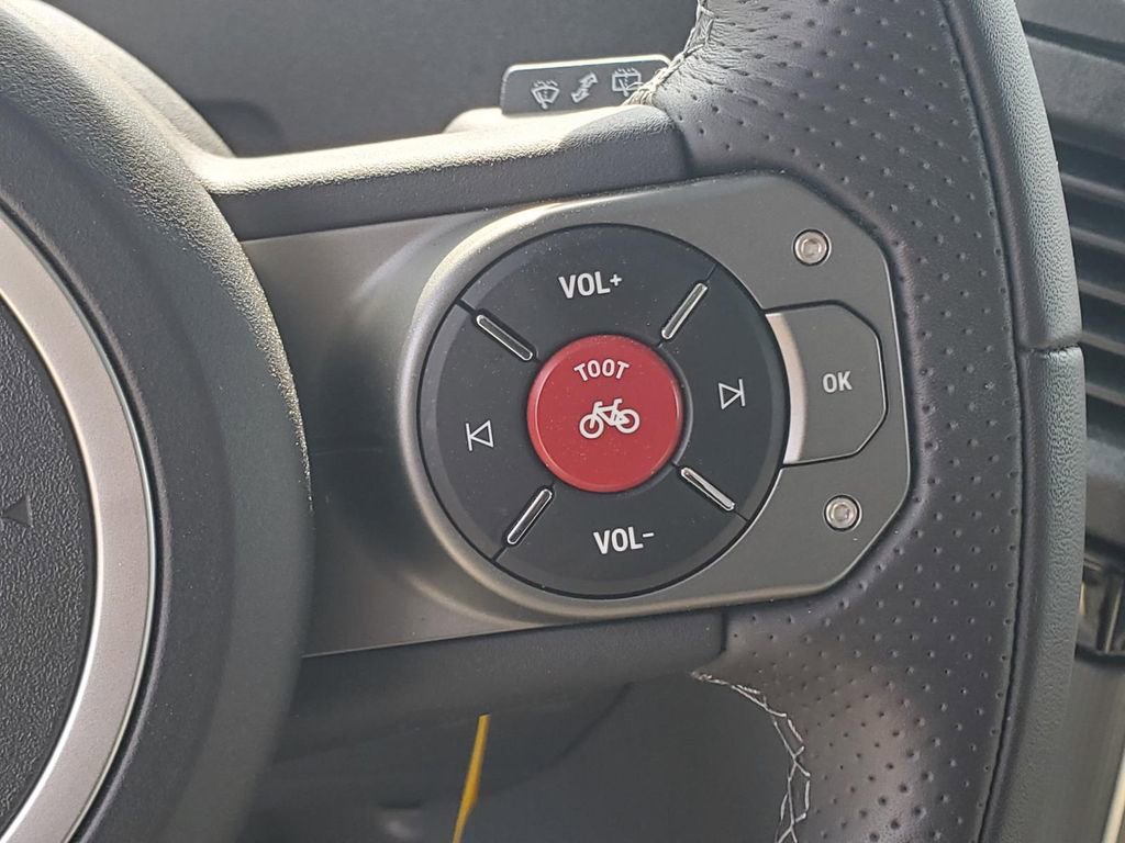 Used 2025 INEOS Grenadier Fieldmaster Edition image 19