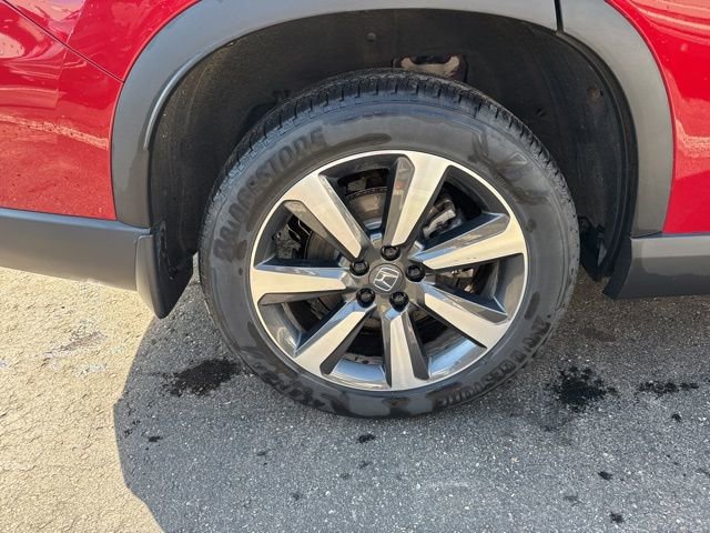 Used 2025 Honda Pilot Touring image 12