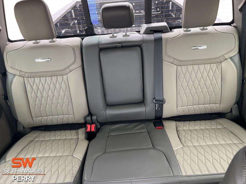 New 2025 Ford F350 Platinum w/ Platinum Plus Package image 28