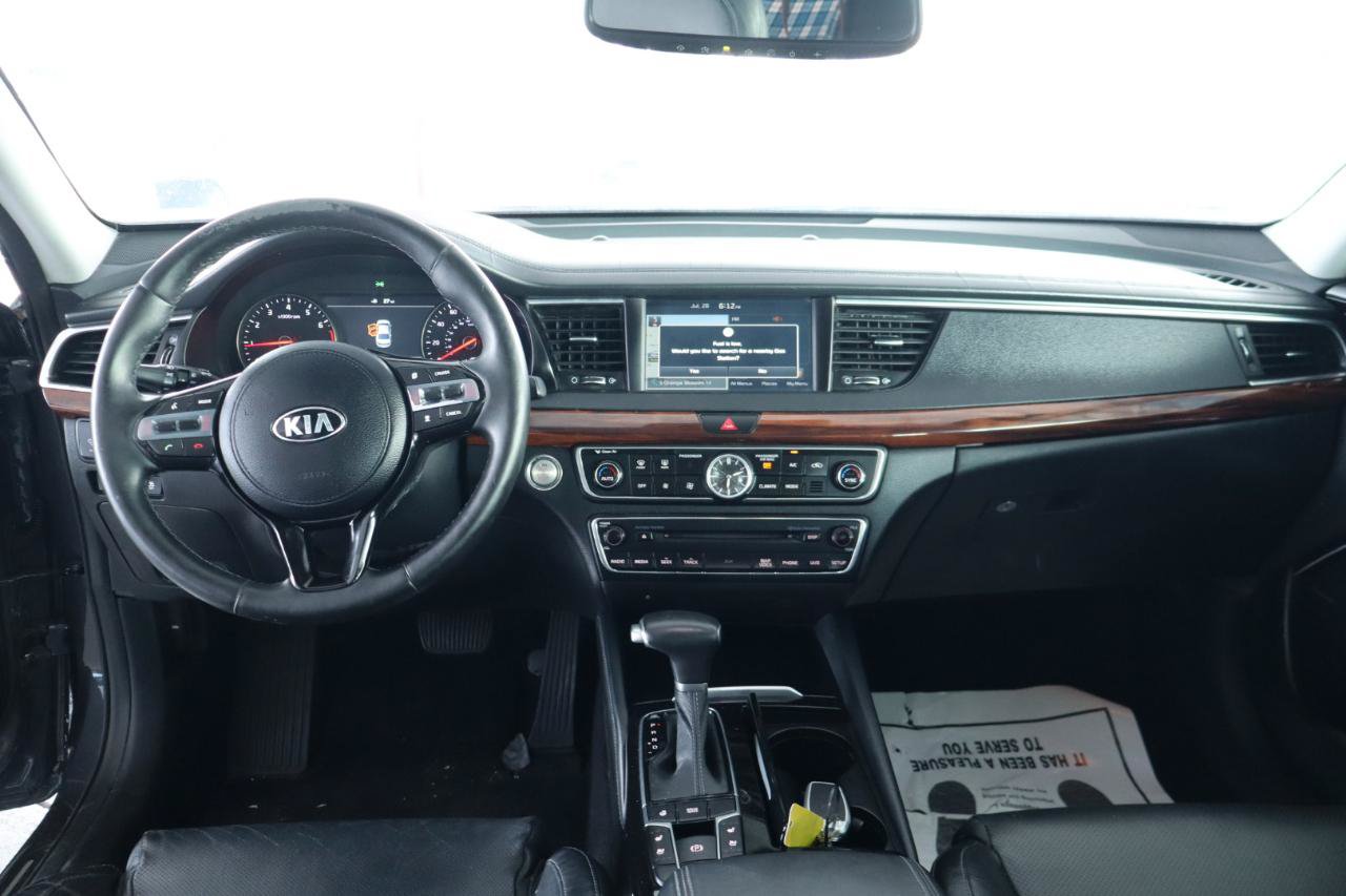 Used 2017 Kia Cadenza Technology FWD image 16