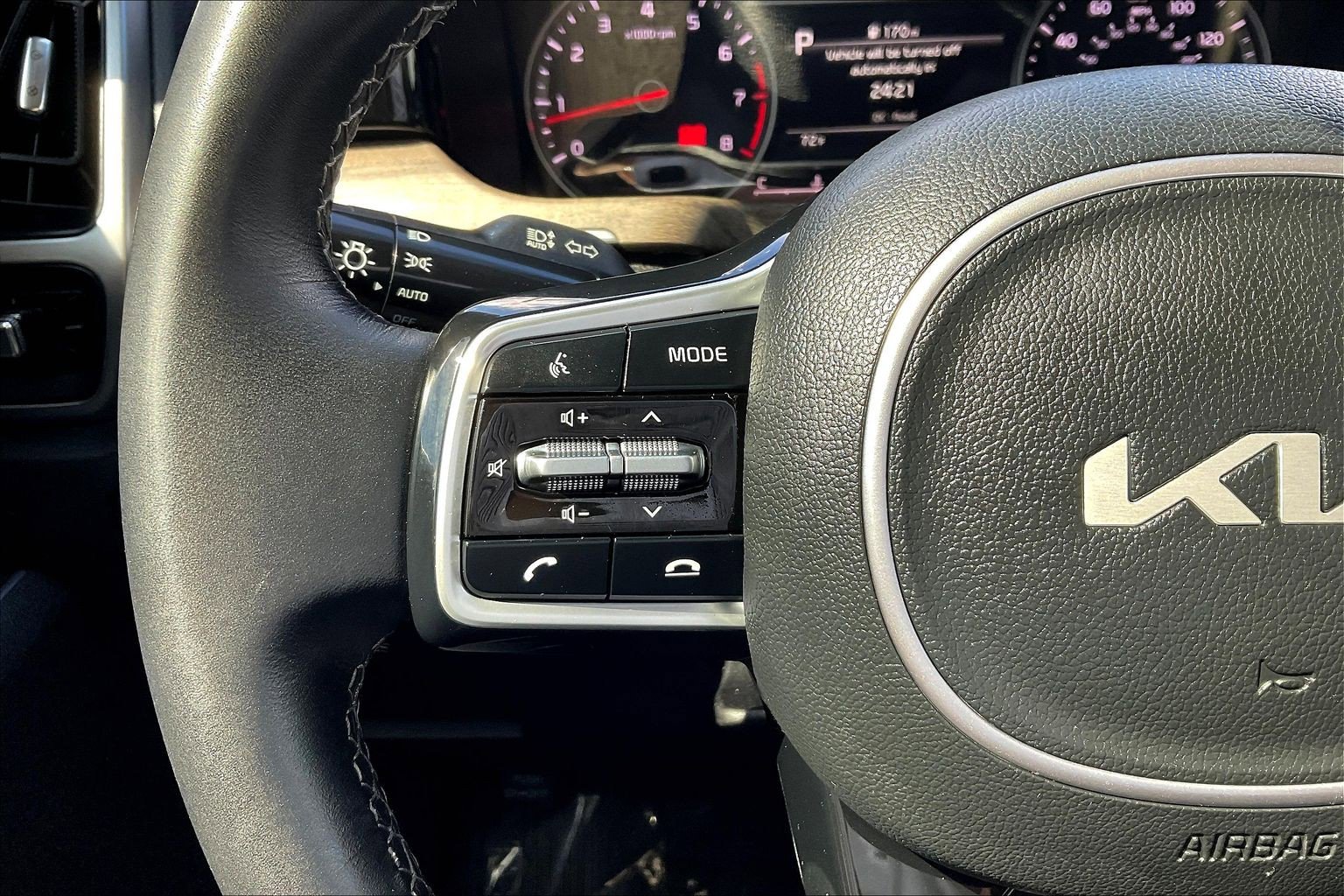 Used 2023 Kia Sorento S w/ Panoramic Sunroof Package image 11