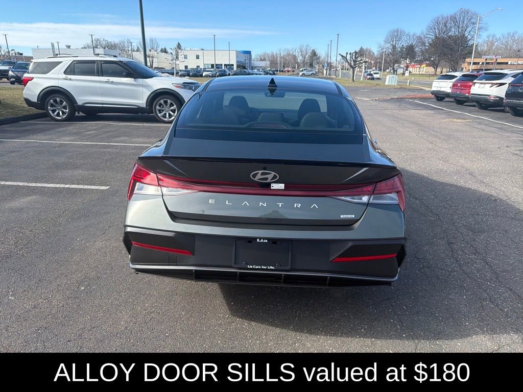 Certified 2025 Hyundai Elantra SEL image 4