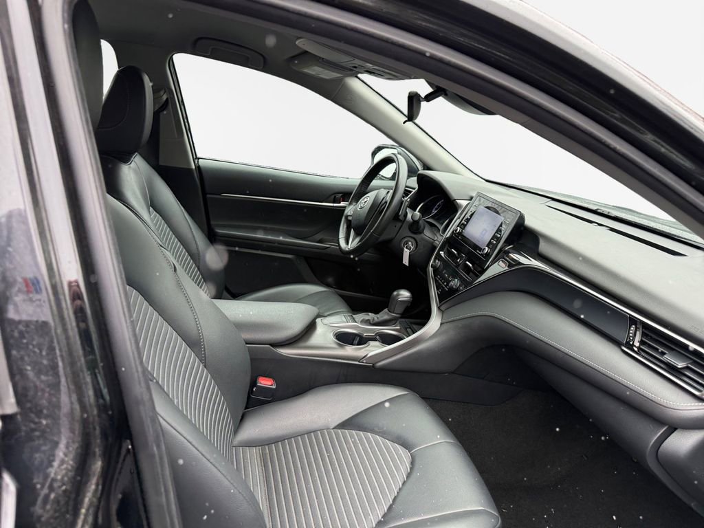 Used 2023 Toyota Camry SE image 25