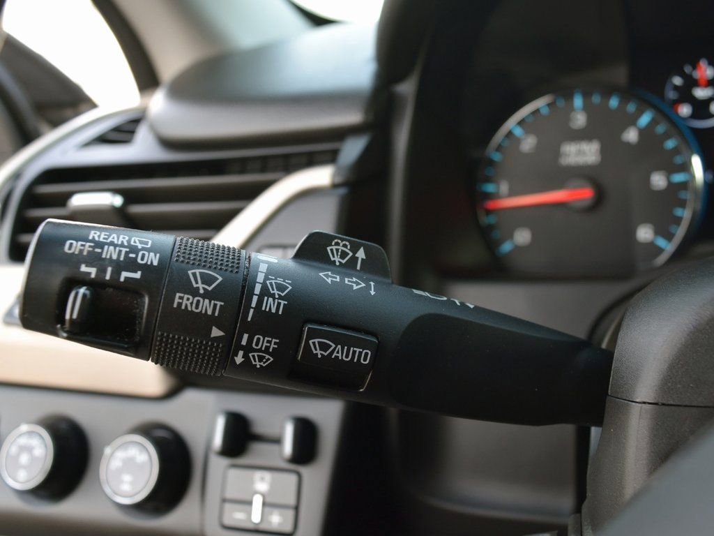 Used 2018 GMC Yukon Denali image 19